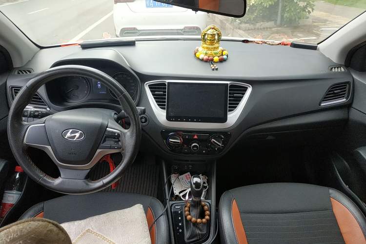 Used Hyundai Verna RV 2017 1.4L Automatic Sport Version National Emission Standard V
