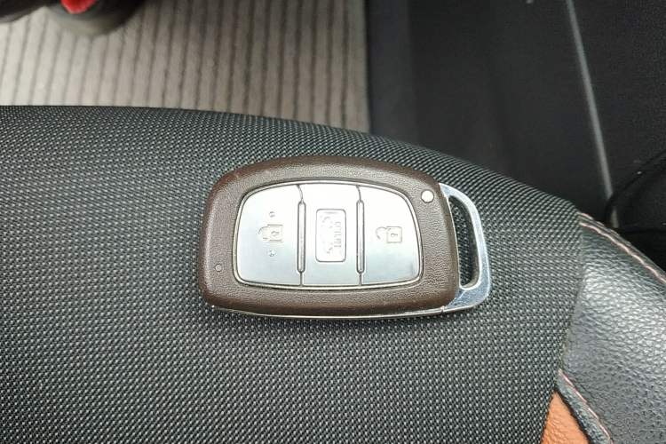 Used Hyundai Verna RV 2017 1.4L Automatic Sport Version National Emission Standard V
