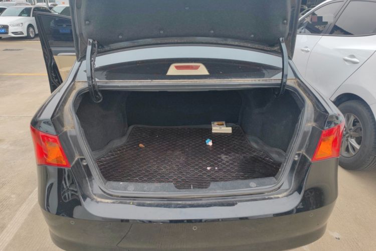 Used Roewe 350 2015 1.5L Manual Luxury Sunroof Edition