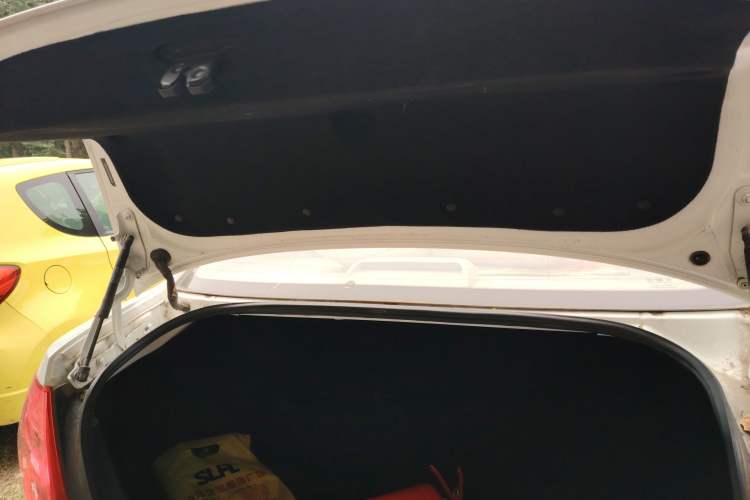 Used Bestune B50 2013 1.6L manual luxury version
