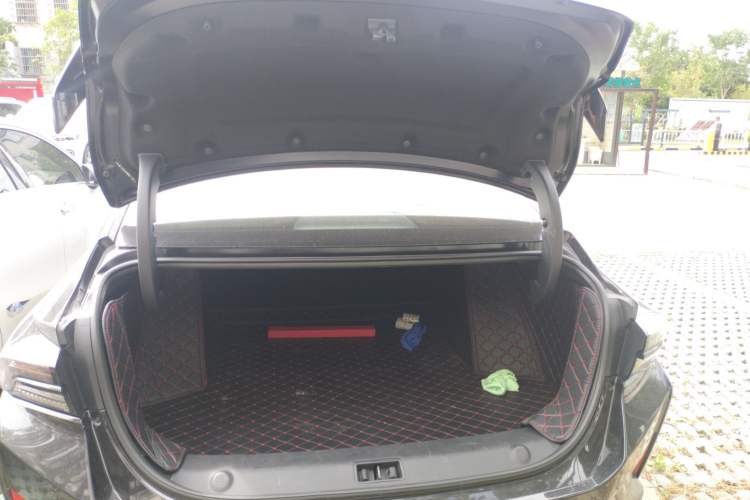 Used Dongfeng Aeolus Yixuan MAX 2021 1.5T Dark Night Sharp Edition
