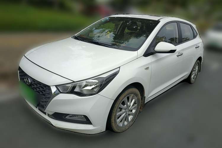 Used Hyundai Verna RV 2017 1.4L Automatic Sport Version National Emission Standard V