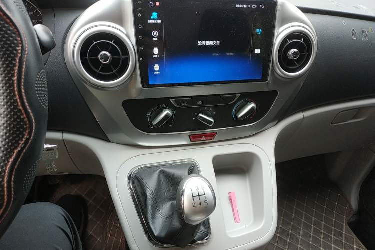 Used JAC M3 2023 PLUS 1.5T 5/7-seat Classic Edition Audio And AC Panel