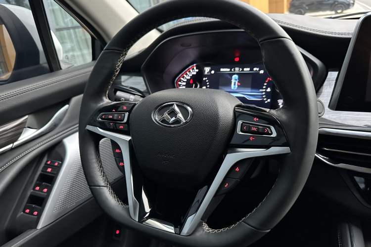 Used SAIC MAXUS D90 2017 2.0T Automatic All-Wheel Drive Sirius
