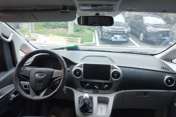 Used JAC M3 2023 PLUS 1.5T 5/7-seat Classic Edition Center Console