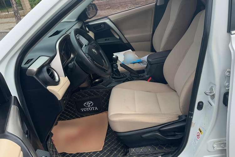 Used Toyota RAV4 2013 2.0L Manual Two-Wheel Drive Urban Edition
