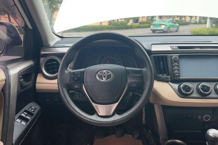 Used Toyota RAV4 2013 2.0L Manual Two-Wheel Drive Urban Edition
