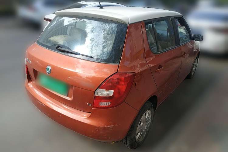 Used Skoda Fabia 2009 1.4L Automatic Crystal Edition
