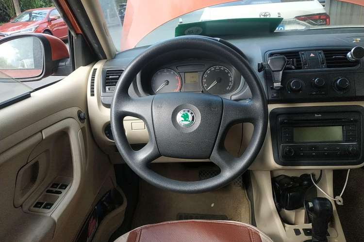 Used Skoda Fabia 2009 1.4L Automatic Crystal Edition
