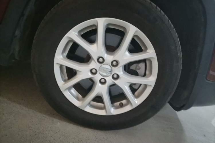 Used Jeep Cherokee 2016 2.0L Superior Edition
