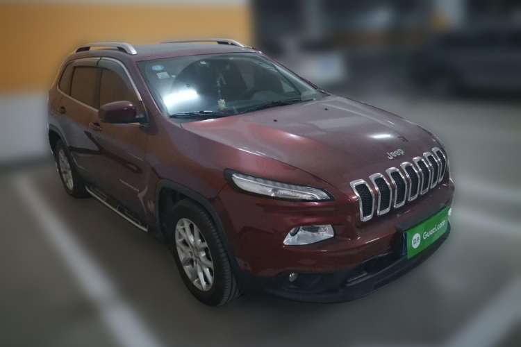 Used Jeep Cherokee 2016 2.0L Superior Edition
