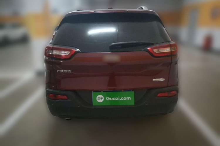 Used Jeep Cherokee 2016 2.0L Superior Edition
