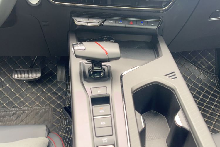 Used Oshan X5 PLUS 2023 1.5T DCT Navigation Edition
