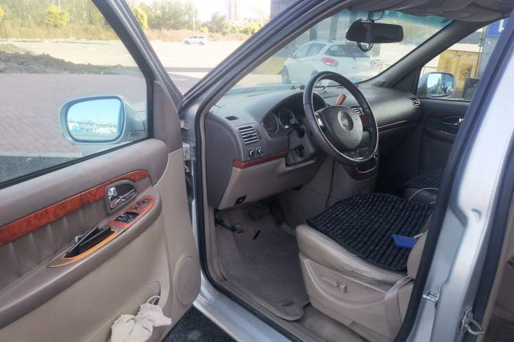 Used Buick GL8 2006 Lu Zun 3.0L LT Luxury Edition