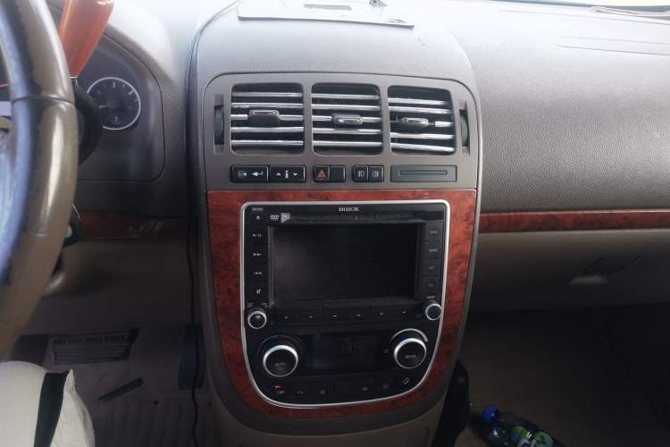 Used Buick GL8 2006 Lu Zun 3.0L LT Luxury Edition