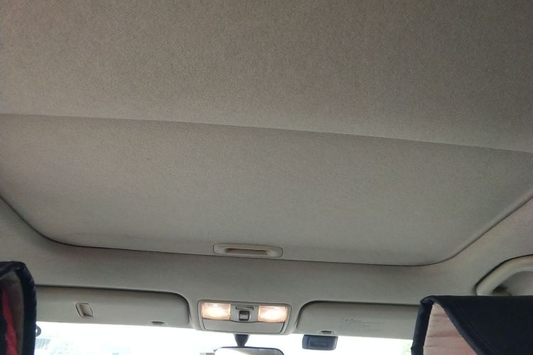 Used Hyundai Verna (older generation) 2010 Sedan 1.4L Automatic Fashionable GT Model Headliner