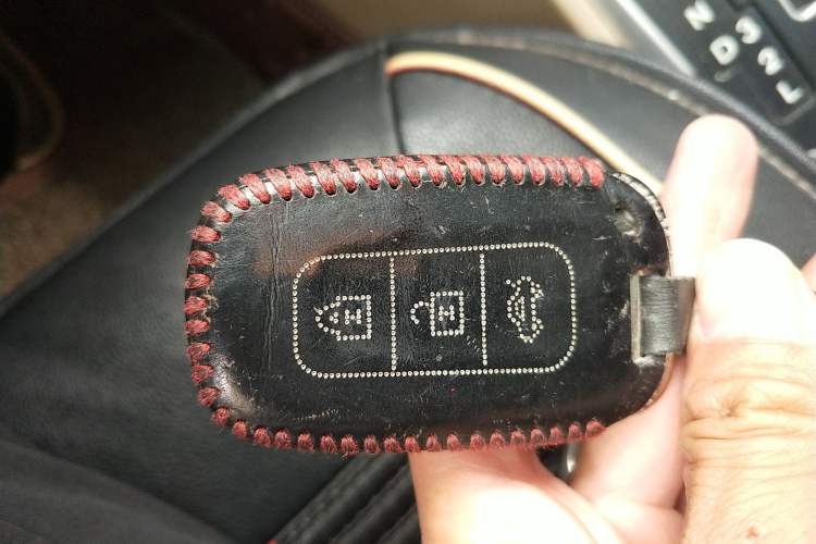 Used Hyundai Verna (older generation) 2010 Sedan 1.4L Automatic Fashionable GT Model Vehicle Key