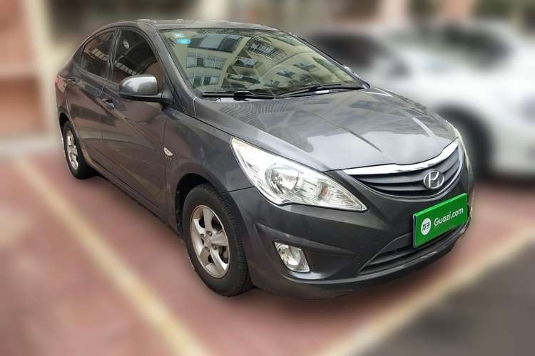 Used Hyundai Verna (older generation) 2010 Sedan 1.4L Automatic Fashionable GT Model Front Right 45 Deg