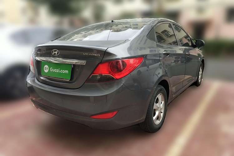 Used Hyundai Verna (older generation) 2010 Sedan 1.4L Automatic Fashionable GT Model Rear Right 45 Deg