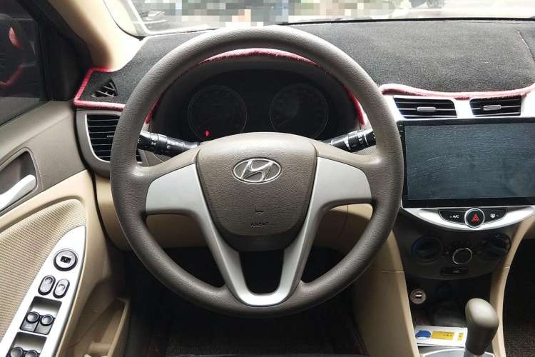 Used Hyundai Verna (older generation) 2010 Sedan 1.4L Automatic Fashionable GT Model Steering Wheel