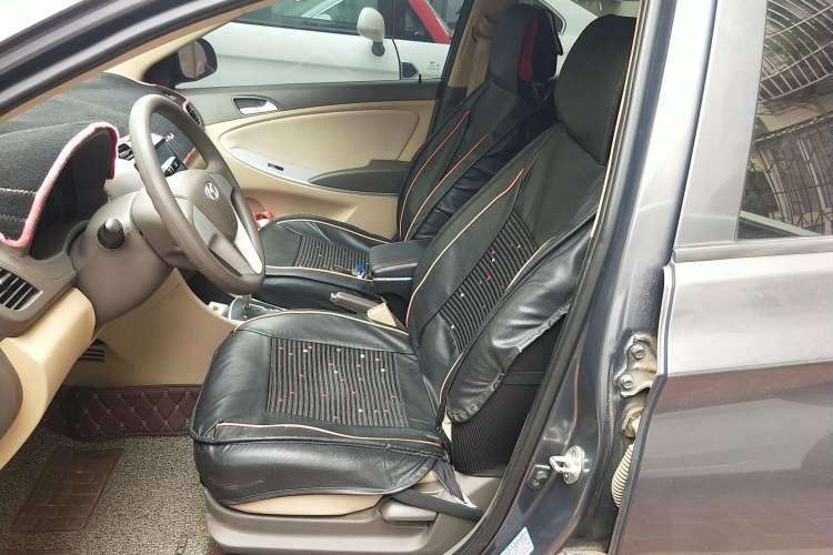 Used Hyundai Verna (older generation) 2010 Sedan 1.4L Automatic Fashionable GT Model Left Front Seat