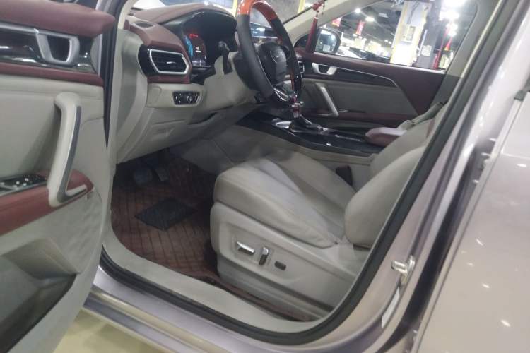 Used Baojun RS-5 2019 1.5T CVT Intelligent Driving Flagship Edition China V Emission Standard
