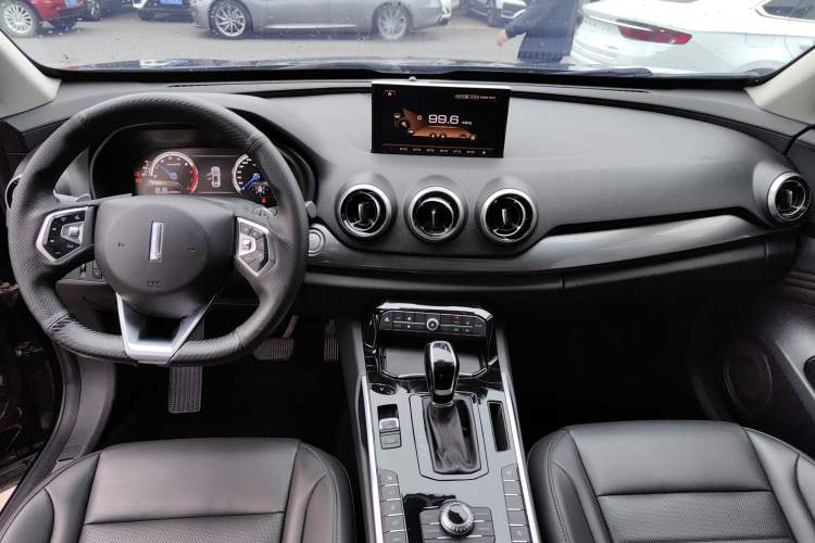 Used Wey VV7 2017 2.0T Ultra-Luxury Version
