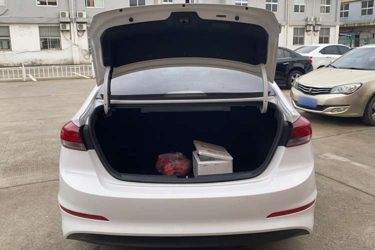 Used Hyundai Elantra (6th Generation / Lingdong) 2016 1.6L Automatic ZhiXuan – Elite Version
