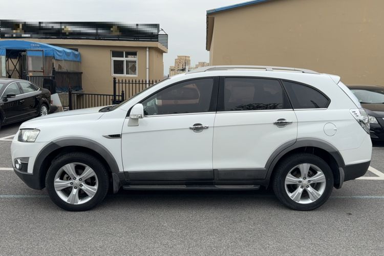 Used Chevrolet Captiva 2012 2.4L 4x4 Flagship Edition 7 Seats
