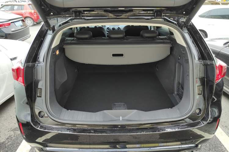 Used Wey VV7 2017 2.0T Ultra-Luxury Version
