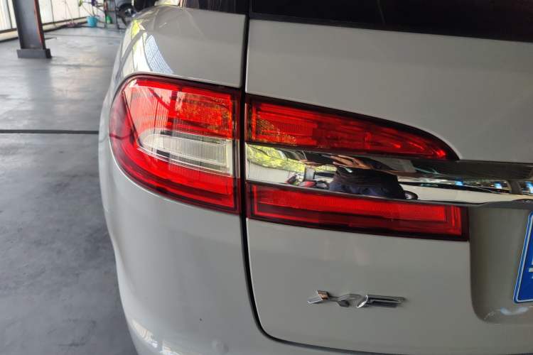 Used Jaguar XF 2015 XF 2.0T Sportbrake Luxury Edition
