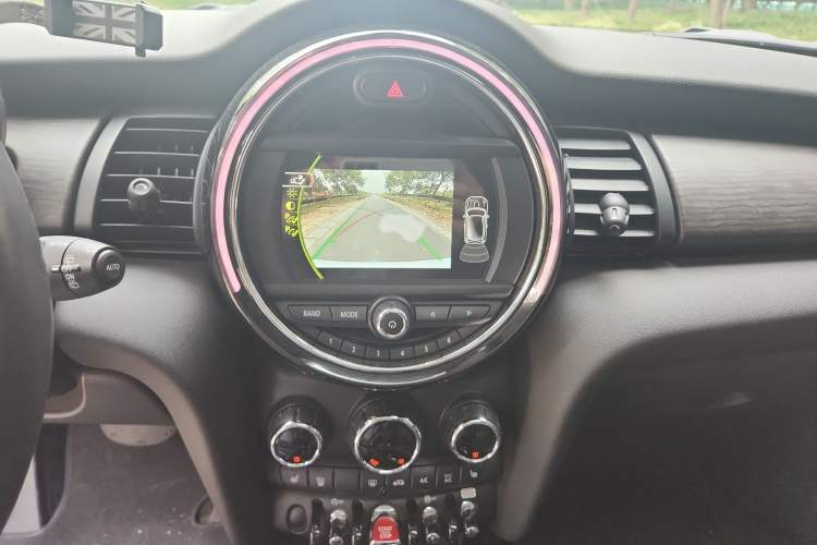 Used MINI MINI 2017 1.5T COOPER Limited Edition in Ice Blue