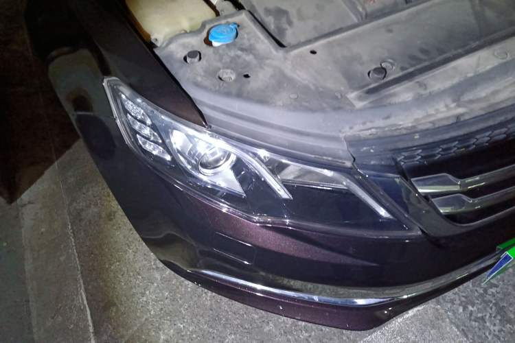 Used Zotye Z700 2016 1.8T DCT Luxury Model Right Front Headlight