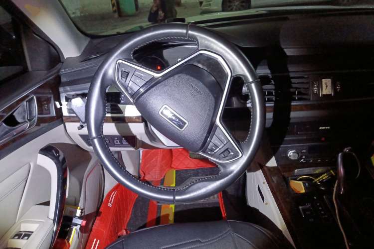 Used Zotye Z700 2016 1.8T DCT Luxury Model Steering Wheel