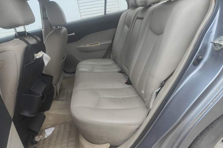 Used Bestune B50 2009 1.6 manual luxury version