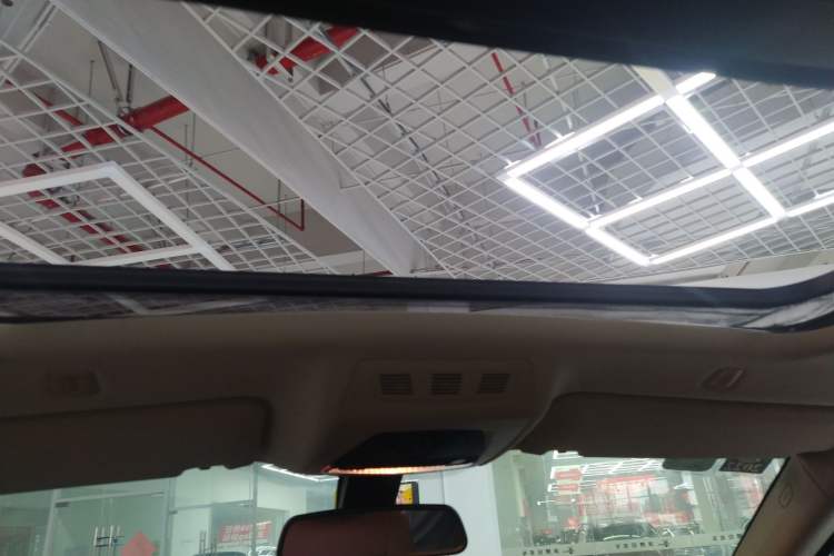 Used BMW 5 Series GT 2014 528i Leading Model
