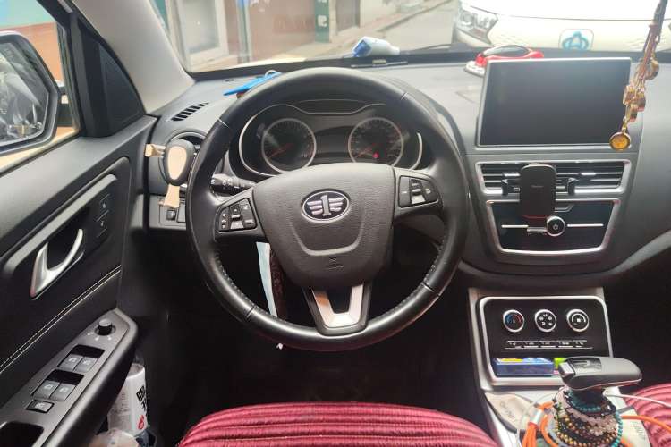 Used Bestune X40 2019 1.6L Automatic Luxury Version China V Emission Standard
