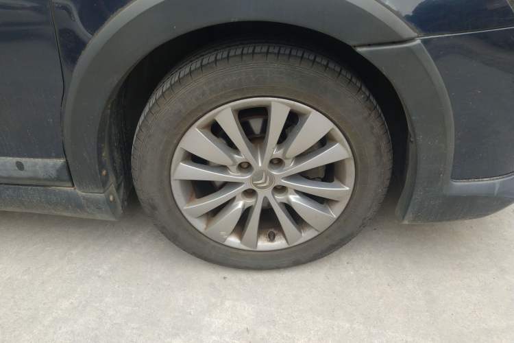 Used Citroen C-Quatre 2013 CROSS 1.6L Automatic Right Front Wheel Hub