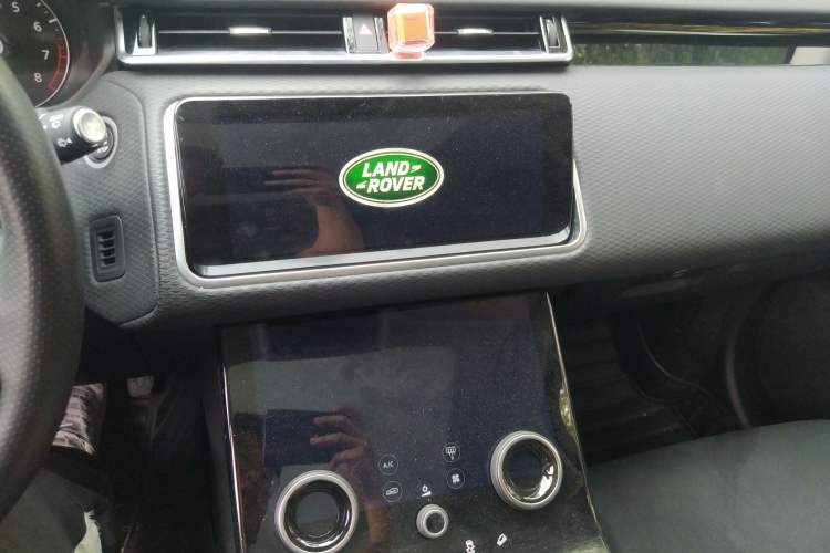 Used Land Rover Range Velar 2020 P250
