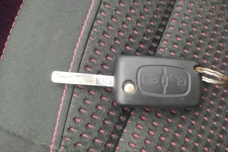 Used Citroen C-Quatre 2013 CROSS 1.6L Automatic Vehicle Key