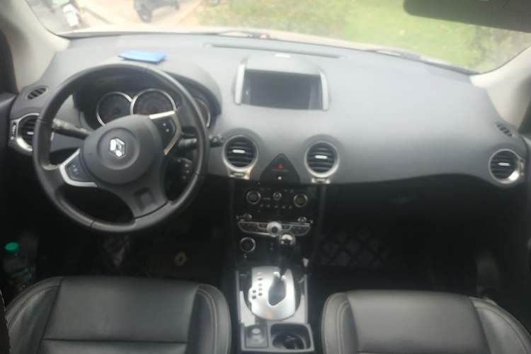 Used Renault Koleos 2013 2.5L Two-Wheel-Drive Luxury Edition
