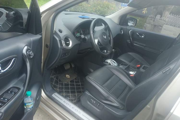 Used Renault Koleos 2013 2.5L Two-Wheel-Drive Luxury Edition
