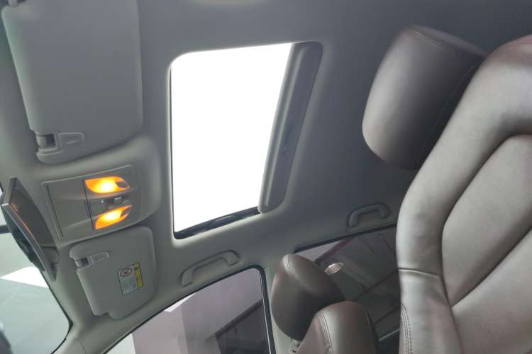 Used Haima V70 2016 1.5T Automatic - Comfort Plus Version 6 Seats