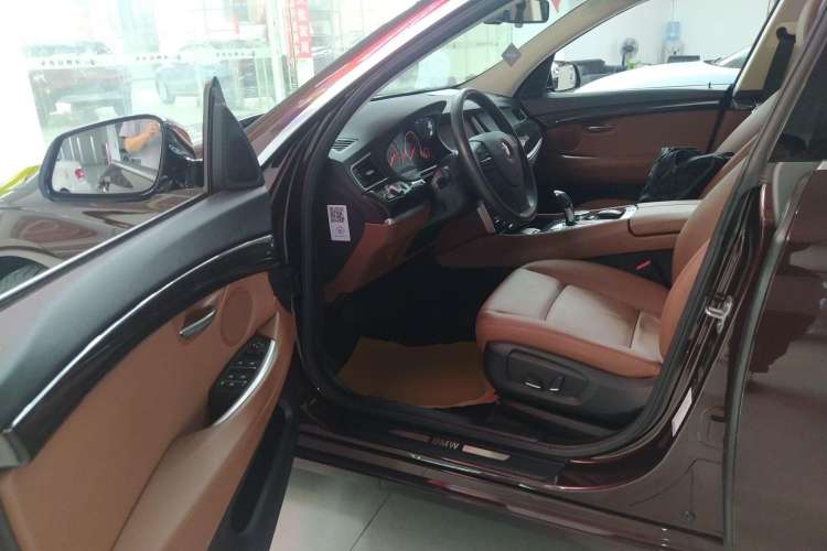 Used BMW 5 Series GT 2014 528i Leading Model
