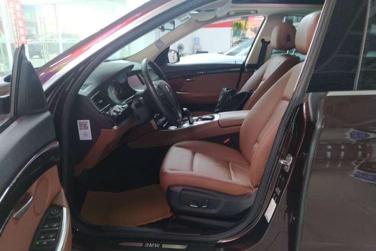 Used BMW 5 Series GT 2014 528i Leading Model
