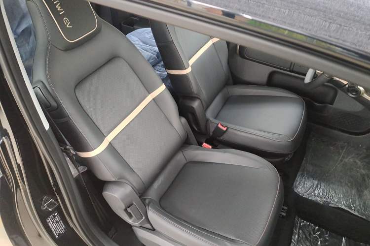 Used Baojun KiWi EV 2022 Artist Lite Edition Lithium Iron Phosphate