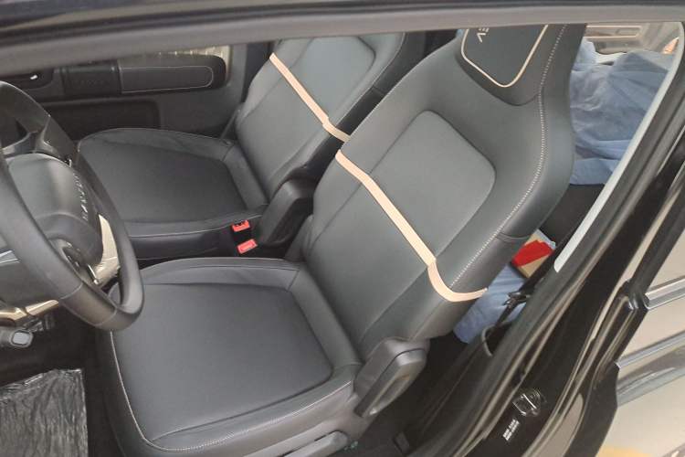 Used Baojun KiWi EV 2022 Artist Lite Edition Lithium Iron Phosphate