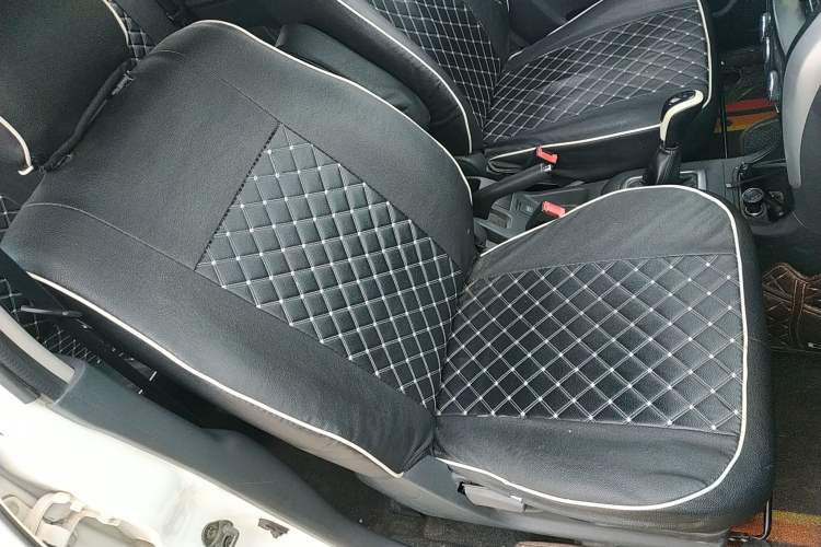 Used Suzuki Liana 2013 Hatchback 1.4L Manual Standard Model 2
