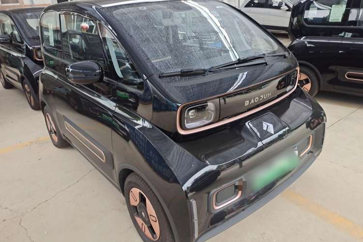 Used Baojun KiWi EV 2022 Artist Lite Edition Lithium Iron Phosphate