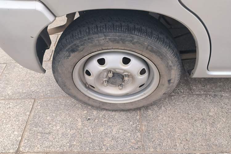 Used Suzuki Wagon R 2013 Venture Edition 1.0L Manual - Practical Model 3